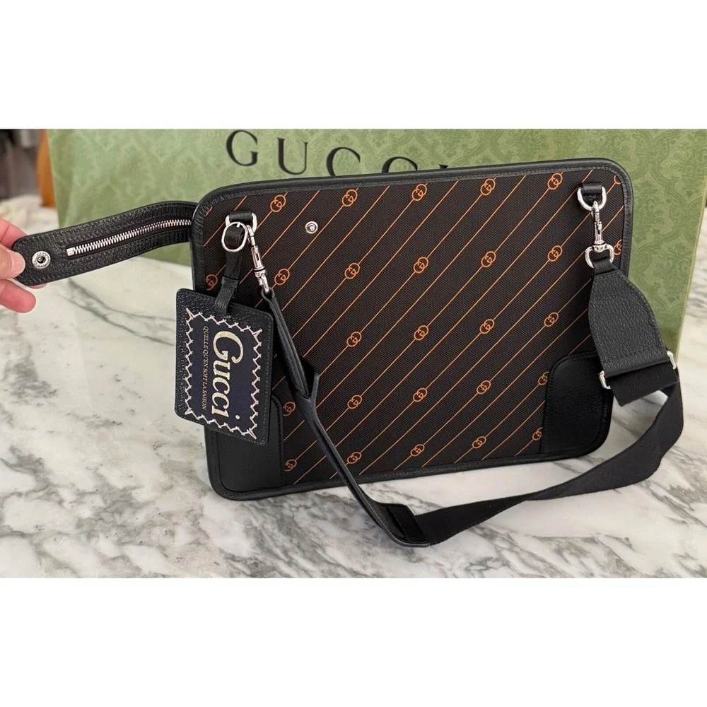 NWT Gucci 752595 Unisex Interlocking Medium GG Messenger Bag